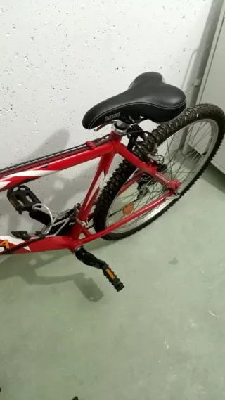 Bicicleta 18 marchas roja