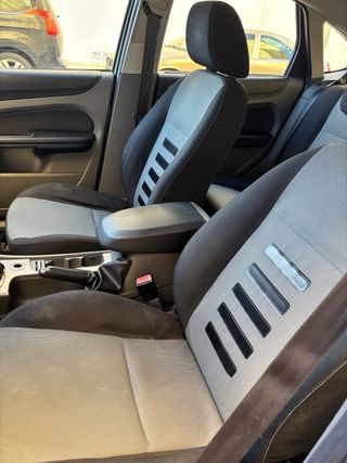 Ford Focus 2010