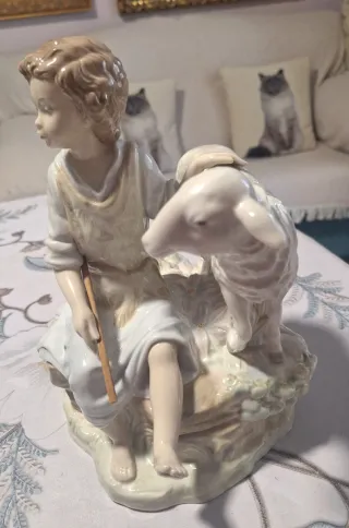 Figura porcelana El Buen Pastor Zaphir