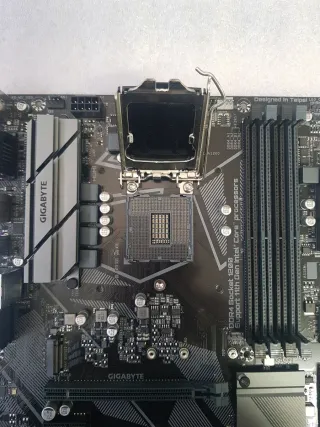 Placa Base Gigabyte B560 HD3 LGA 1200