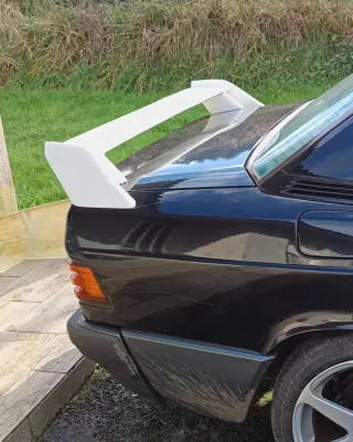 Mercedes-Benz Clase C 1989