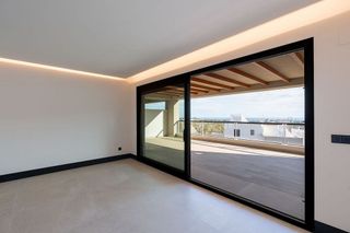Piso en venta en Los Naranjos - Las Brisas en Marbella
