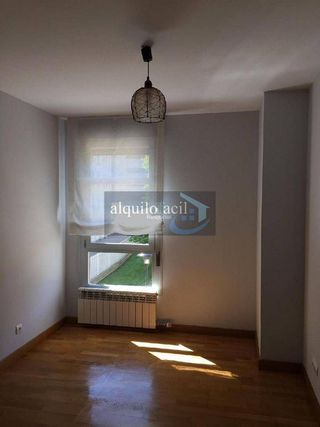 Piso en alquiler en Universidad - Los Lirios en Logroño