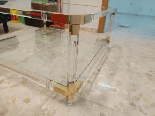 Mesa centro cristal y dorado