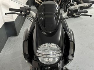DUCATI DIAVEL CARBÓN