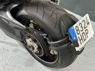 DUCATI DIAVEL CARBÓN