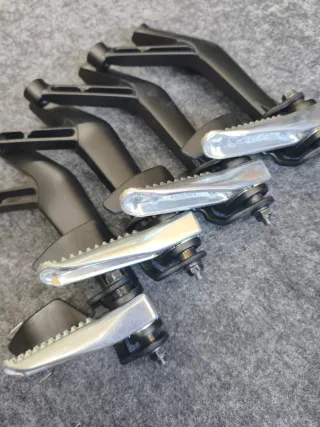 Estriberas Yamaha R7