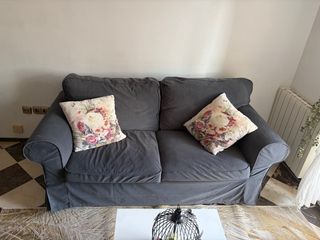 Sofá 2 plazas Ikea gris