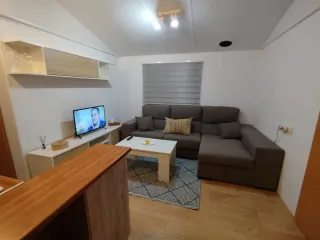 Mueble TV y estantería salón sofá de 2.60 y mesa
