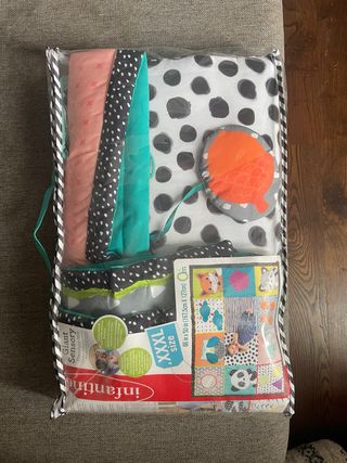 Alfombra sensorial para bebé