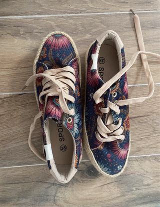 Zapatilla esparto floral
