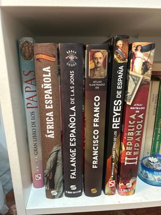 Pack de libros de Susaeta y Servilibro de historia