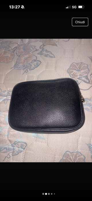 Borsetta I Santi Nera con Dettagli Oro