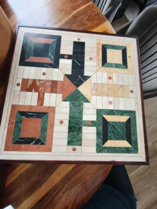 Mesa auxiliar Parchís Zara Home Mármol