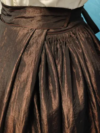 Falda regional marrón talla 38/40