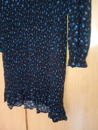 Vestido estampado floral azul y negro