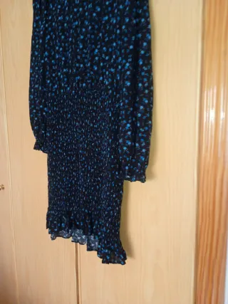 Vestido estampado floral azul y negro