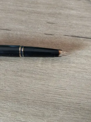 Pluma Montblanc Classic Negra