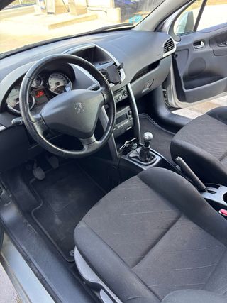 Peugeot 207 2006
