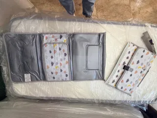 Cambiador de bebé portátil con estampado