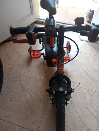 Bicicleta infantil naranja