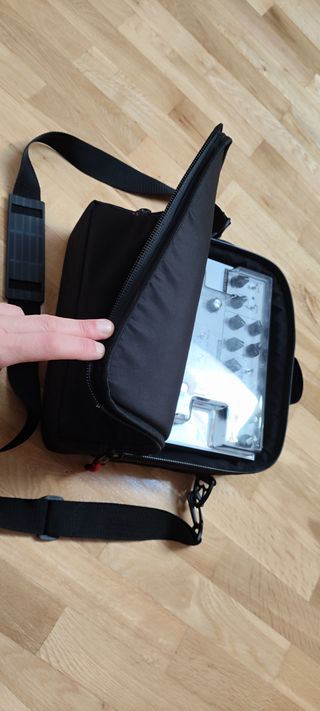 SOMA Lyra 8 White + Case + Decksaver