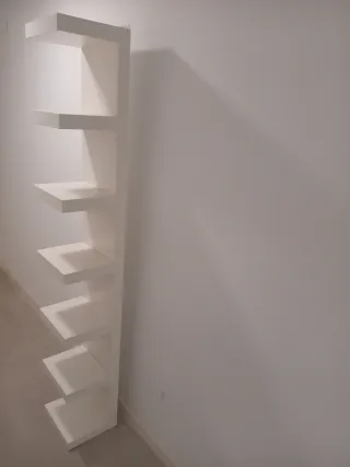 Estantería flotante blanca Ikea