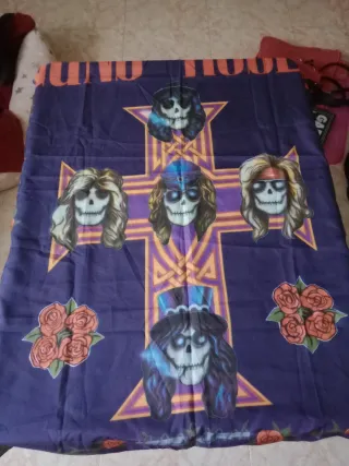Lote Camisetas y Bandera Guns N' Roses Antiguas