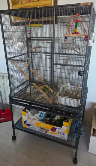Jaula grande para pájaros