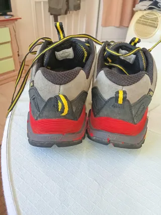 Merrell Capra Low GTX Senderismo Gris/Rojo