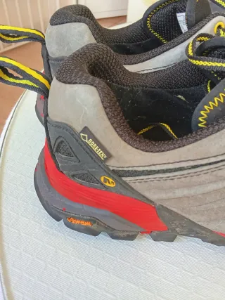 Merrell Capra Low GTX Senderismo Gris/Rojo