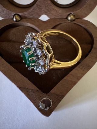 Anello retro oro con pietra verde