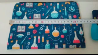 Pack Regalo: Neceser y Calcetines Ciencias