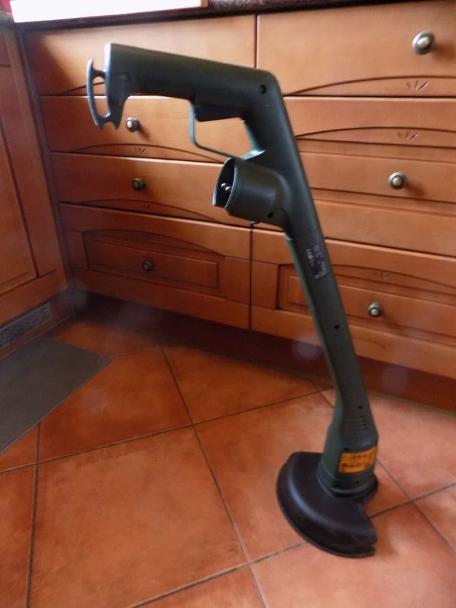 CORTABORDES Black & Decker GL 200