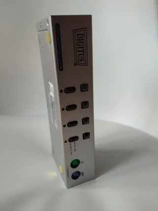 Conmutador KVM 4 Puertos