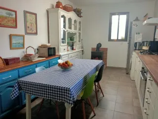 CHALET CON PARCELA AFUERAS BADAJOZ URB.EL MANANTÍO
