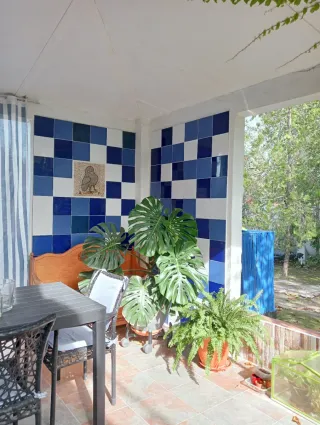 CHALET CON PARCELA AFUERAS BADAJOZ URB.EL MANANTÍO