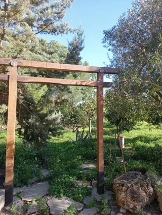 CHALET CON PARCELA AFUERAS BADAJOZ URB.EL MANANTÍO