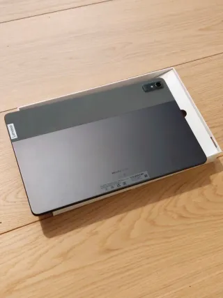 Lenovo Tab P11 + funda verde