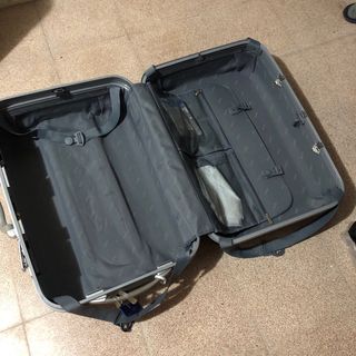 Maleta grande y neceser rígidos Dustin