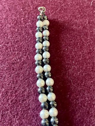 Colgante Cruz Perlas Blancas y Plata