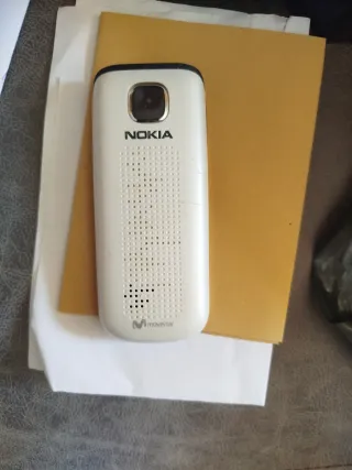 Nokia Movistar Blanco y Negro