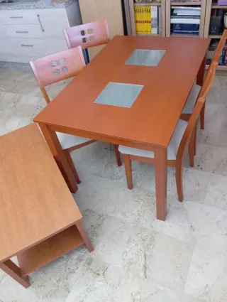 Conjunto Mesa Comedor + Centro + 4 Sillas