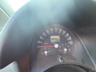 Volkswagen New Beetle 1.9 TDI automático – 2001
