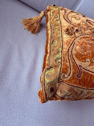 Funda Almohada Oriental Dorada (sin relleno)