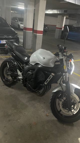 Yamaha FZ6 N S2 Blanca