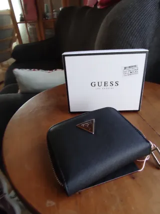 Monedero Guess Negro