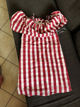 Vestito a palloncino a quadri rossi e bianchi