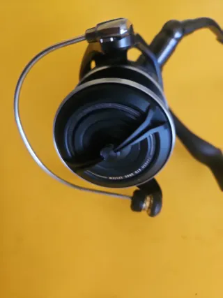 Daiwa BG MQ 8000 - Nuevo, pata rota