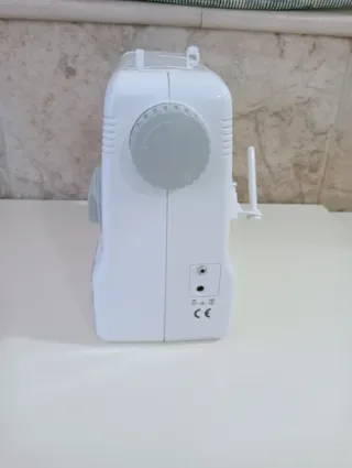 Máquina de coser Jata